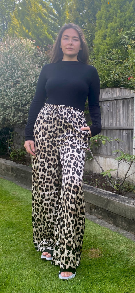 Satin Texture Beige Leopard Print Wide Leg Trousers – Missy Online
