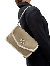 David Jones CM7753 Fungi Shearling Shoulder Bag