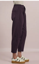 D.E.C.K By Decollage 825231E Barrel Shaped Joggers (3 Colours)