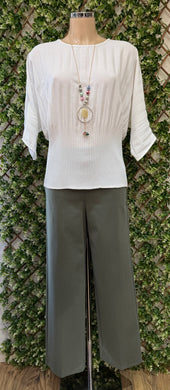 Plain Round Neck Pleated Top With Necklace (2 Colours)