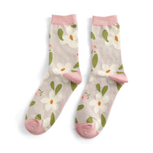 Miss Sparrow Bamboo Falling Daisies Socks (2 Colours)