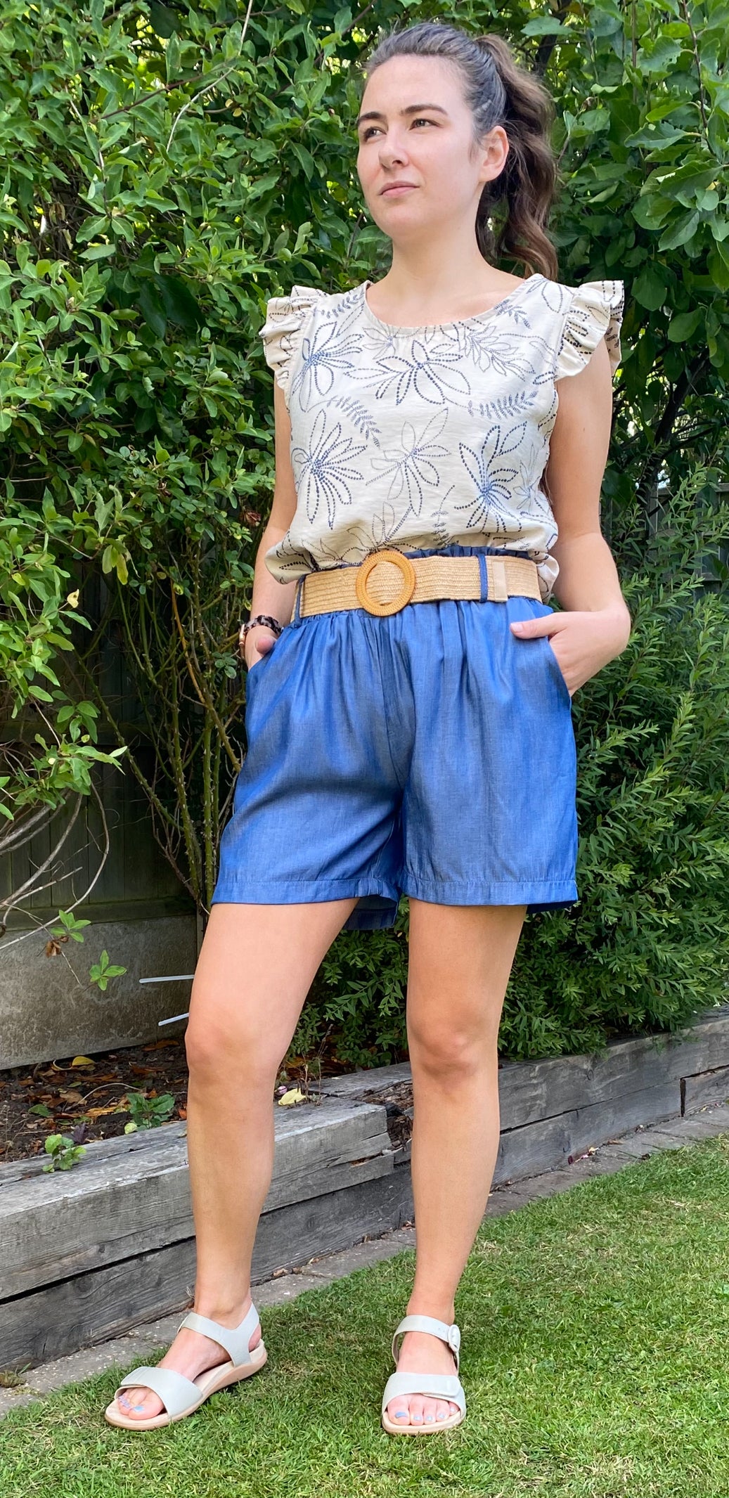 Tencal Plain Denim Shorts With A Natural Stretchy Belt (2 Colours