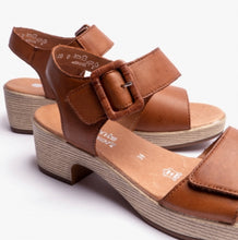 Remonte DON52-24 Odeon Tan Low Heel Leather sandals